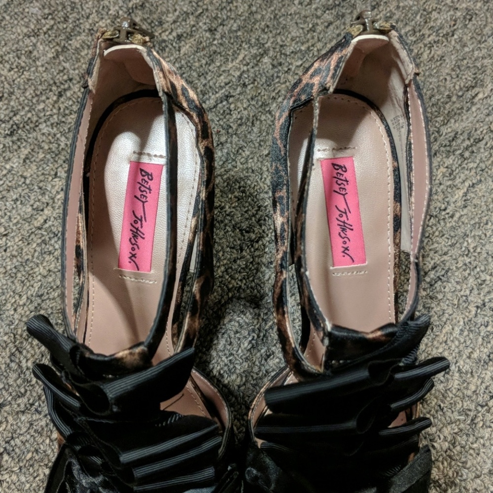 Betsey Johnson Embellished Heels Size 8.5 - Picture 5 of 8